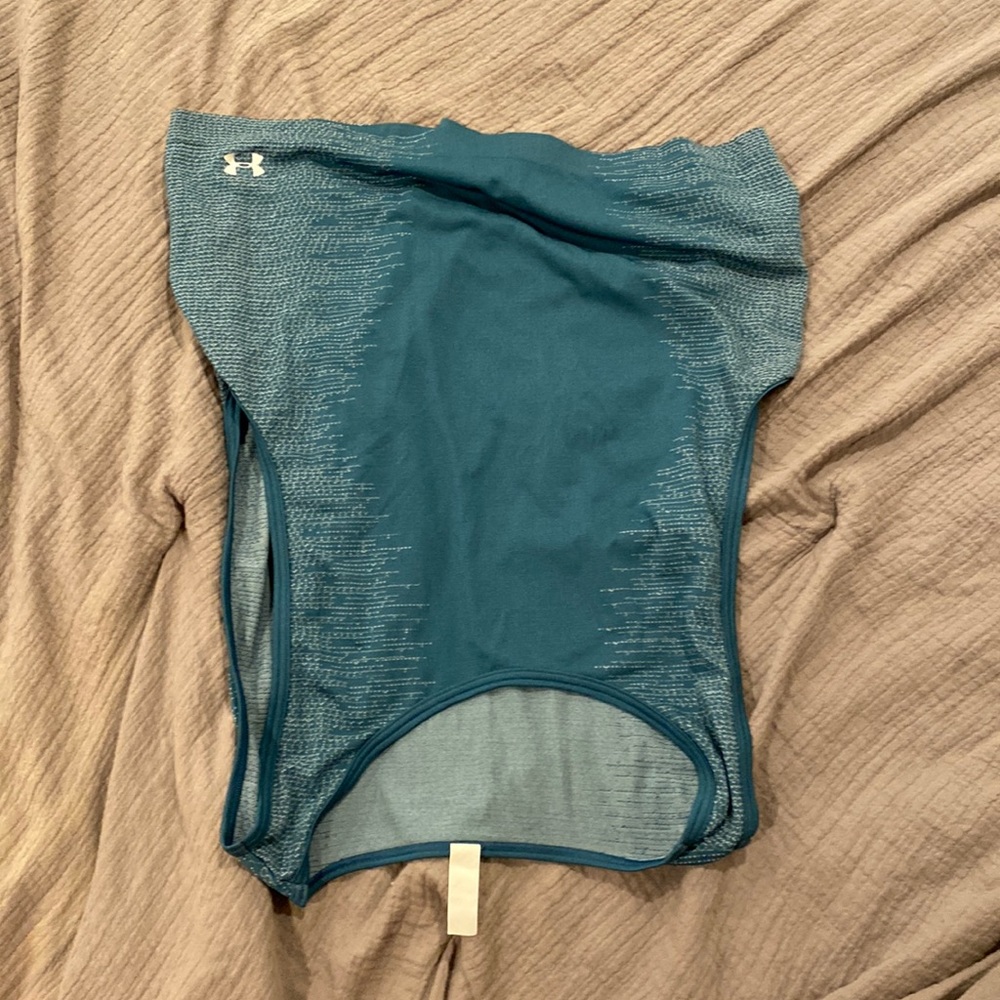 Under Armour cropped tank